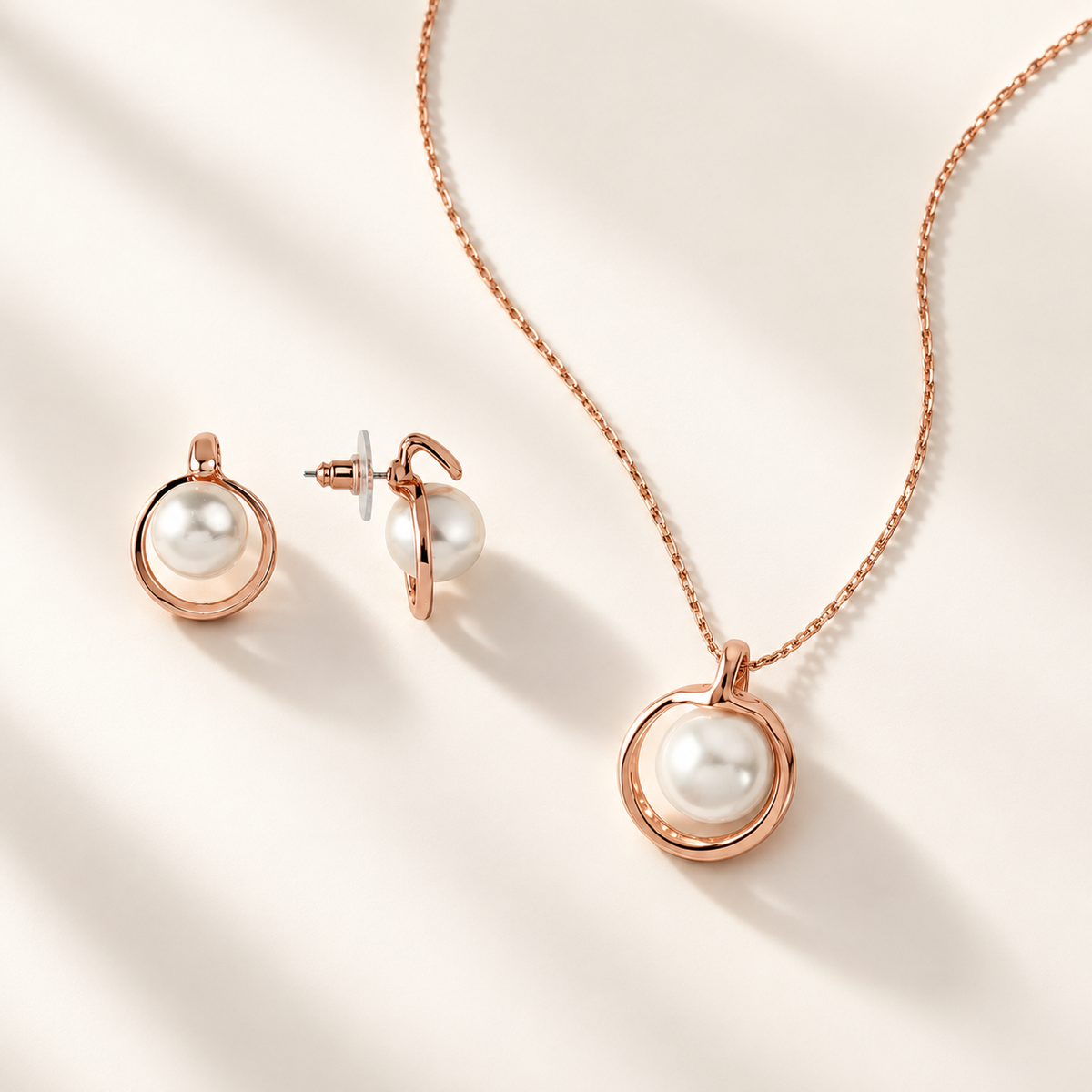 Orbit Pearl Pendant Set