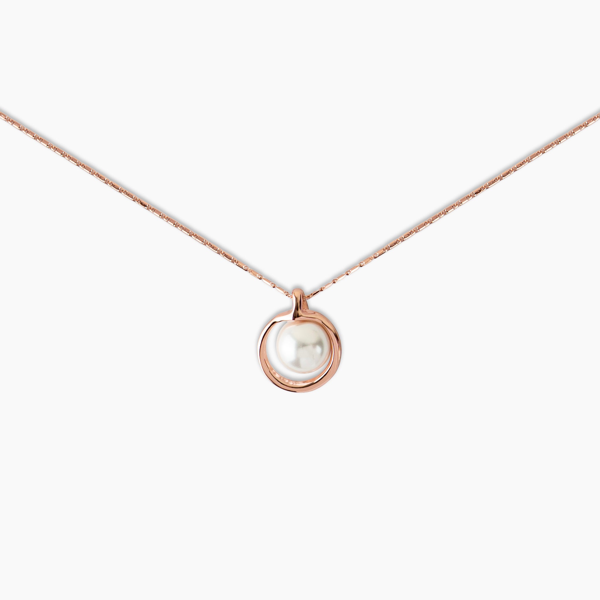 Orbit Pearl Necklace