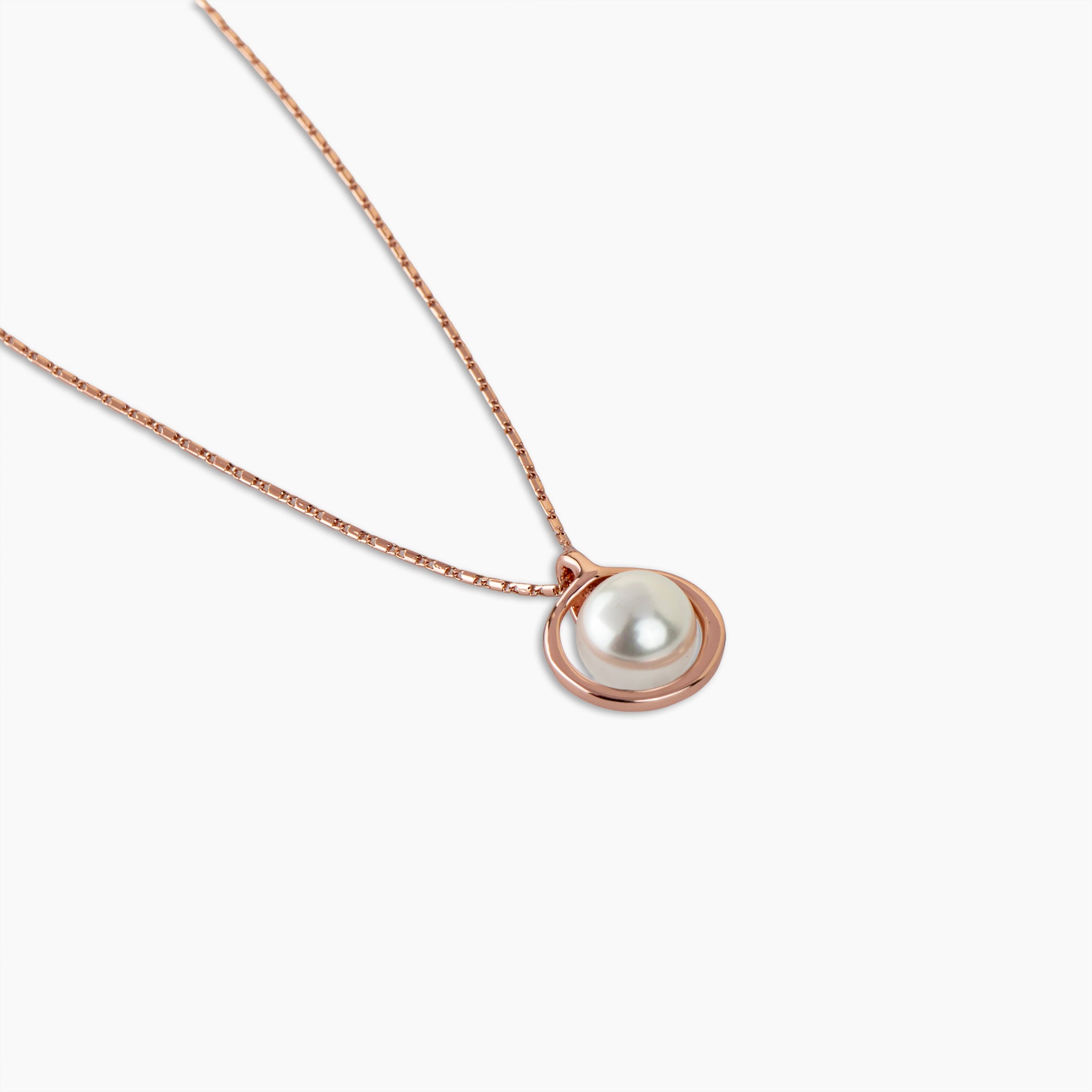 Orbit Pearl Necklace