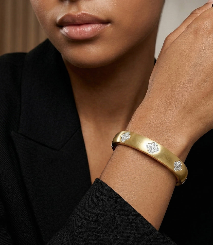 Brushed Mood Clover Bangle Bracelet